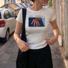 Scene Y2k, Literary Shirts, Baby Tee Shirts, Elizabeth Bennet, 여름 스타일, Stil Inspiration, Baby T Shirts, Short Sleeve Cropped Top, Mode Inspo