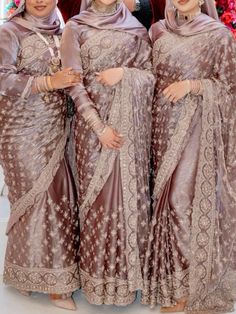 Luxury Beige Bollywood Style Dupatta, Beige Bollywood Dupatta In Chinon, Brown Saree Aesthetic, Traditional Beige Saree With Dupatta, Beige Bollywood Saree Dress, Dior Jewelry, Bride Photo