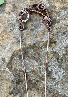 Hammered Copper Hair Fork with layers of Handwoven Copper and Glass Beads. Wire Wrapped Stone Jewelry, Hair Fork, Wire Wrapping Stones, Copper Hair, Handmade Wire Jewelry, Jewelry Pins, Hammered Copper, Victorian Gothic, Wire Work