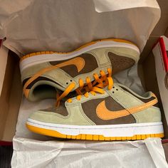 Brand New In Box Never Worn Mens Dunks, Dunk Low Dusty Olive, Yellow Dunks, Dunks Shoes, Low Dunks, Trendy Shoes Sneakers, Hype Shoes, Cute Nikes