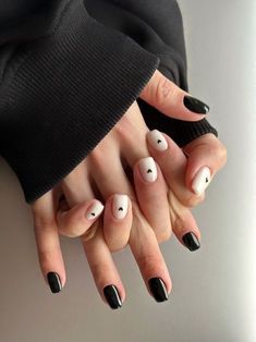 #nail design #nail inspo #elegant nails #nails #prom nails #trendy nails #minimalist nails #cool nail inspo #french tips #nude nail designs #ongle tendance ete 2024 #summer nails #coffin nails designs #coffin nails #grad nails #summer toe nails #spring nails #nail ideas #nails acrylic #nail designs #beachy nails #nagels #nägel inspiration #bored panda coin #bored panda #summer acrylic nails #simple summer nails #holiday nails #4th of July nails #beach nails #summer nails 2024 Black Nails Gel Design, Universal Nail Designs, Minimal Nail Design, Nail Minimal, Black And White Nails, Minimal Nails Art, Wow Nails, Hello Nails, Subtle Nails