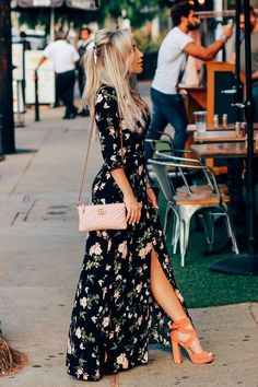 Black Floral Maxi Dress, Mode Hippie, Gaun Fashion, Floral Print Dress Long, Bohol, Elegante Casual, Floral Dresses Long, Black Women Fashion, Looks Chic