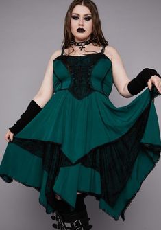 Plus Size Widow Lace Up Layered Midi Dress - Green/Black | Dolls Kill Plus Size Grunge Outfits, Plus Size Alternative Fashion, Garden Spells, Plus Size Grunge, Slytherin Fashion, Goth Stuff, Plus Size Crop Tops, Plus Size Clothing Stores, Plus Size Black Dresses