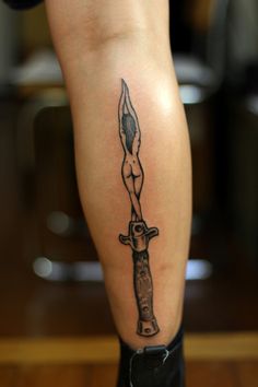 This is a pretty rad dagger Stile Pin Up, Disney Tattoo, Calf Tattoo, Diy Tattoo, Tattoos For Daughters, Dope Tattoos, Tattoo Designs For Women, Sleeve Tattoo