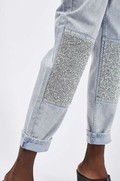 Carousel Image 5 Best Jeans For Women, Look Jean, Denim Inspiration, Paperbag Pants, Diy Vetement, Denim Diy, Jeans Diy, Denim Details, Denim Design