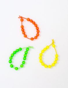 Introducing the Haarqummi Hair Tie Set in Neon Mix – your ultimate accessory for adding a vibrant touch to any hairstyle! Mixed Hair, Tie Set, Hair Tie, Wooden Beads, Hair Ties, Neon, Hair