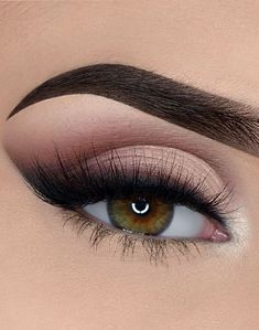 Hooded Eye Makeup Wedding Blue Eyes, Ramp Look Eye Makeup, Boho Smokey Eye Makeup, Eyeshows Looks For Brown Eyes, Fall Wedding Makeup For Bride Hazel Eyes, Makeup Hazel Eyes Brown Hair, Eye Make Up For Hazel Eyes, Eyeshadow Looks For Hazel Eyes, Glam Eye Makeup Looks