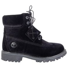 100% authentic Off-White X Timberland boots in back velvet. They feature a round toe, lace-up closure, a padded collar, a black logo plaque at outer side, a logo embossed at the inner side, a leather footbed, a tonal treaded rubber Vibram sole, tonal hardware, and tonal stitching. Brand new. Imprinted Size 37 Shoe Size 37 Inside Sole 24cm (9.4in) Width 7cm (2.7in) All our listings include only the listed item unless otherwise specified in the description above. Luxury Lace-up Boots For Streetwear, Luxury Winter Lace-up Boots, Luxury Lace-up Boots For Winter, Luxury Lace-up Winter Boots, Classic Suede Boots For Streetwear, Winter Luxury Boots With Rubber Heel Cap, Luxury Winter Boots With Rubber Heel Cap, Luxury Streetwear Boots With Round Toe, White Timberland Boots