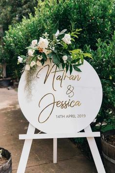 17-03-2022 / 4:00 a 7:00 PM 
Edificio Nogales de Navarra - Salón Social
Favor confirmar asistencia 3112315503 Wedding Welcome Board, Welcome Board, Wedding Backdrop Design, Wedding Entrance, Engagement Decorations, Outdoor Wedding Decorations, Welcome To Our Wedding, Stage Decorations, Wedding Stage