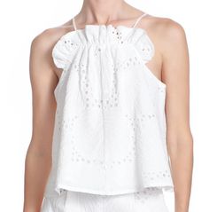 Summer ruffle tank in white. Shell Applique, White Fits, Cashmere Accessories, Sun With Sunglasses, Blue Fits, Cashmere Turtleneck, Weekend Style, White Eyelet, Short Mini Dress