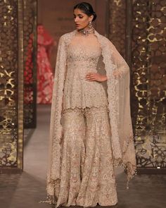 Latest Sharara Designs Party Wear, Sharara Designs Party Wear, Couture Week 2023, Sharara Designs For Wedding, Sharara Suit Designs, Roka Ceremony, Bridal Sharara, Islamic Modest Fashion, Sharara Designs