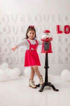 Valentine’s Day Photoshoot Siblings, Valentine Day Mini Sessions, February Photoshoot Ideas, Valentine’s Day Mini Session, Valentines Day Mini Session Ideas, Flag Photoshoot, Christmas Mini Shoot