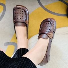 Handmade Shoes Women, Female Footwear, Women Loafers, Footwear Fashion, Comfort Shoes Women, Casual Leather Shoes, Womens Sandals Summer, Fashion Female, Beige Shoes