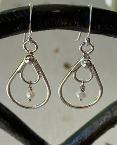 Unique Sterling Silver Jewelry, Earrings Teardrop, Pearl Dangle Earrings, Classic Earrings, Silver Dangle Earrings, Sterling Silver Dangle Earrings, Pearl Earrings Dangle, Lovely Earrings, Dream Jewelry