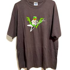 Weezer And Kermit Band T-Shirt In Good Condition Size Xl Weezer, Cool Books, Oversized Tee, Gray Green, Christmas List, Green And Grey, Men's T Shirt, Tee Shirts, Mens Accessories