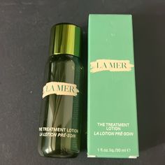 A New, In Original Packaging Deluxe Travel Size Bottle Of La Mer's The Treatment Lotion, 1 Fl Oz / 30 Ml. This Super Hydrator Preps Skin For The Rest Of Your La Mer Regimen. Like "Liquid Energy", This Fast-Absorbing Treatment Delivers An Instant Rush Of Hydration To Visibly Soften, Nourish, And Improve Texture. Travel Size Bottles, Skincare Brand, Skin Prep, Hydrating Mask, Blush Makeup, Travel Size, Organic Skin Care, Stationery Supplies, Natural Skin Care