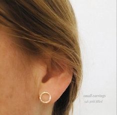 Circle Stud Earrings Everyday Earrings Simple Classy, Simple Earrings Gold, Gold Circle Earrings, Dainty Gold Earrings, Circle Stud Earrings, Earrings Circle, Minimalist Earrings Studs, Hammered Hoop Earrings, Stud Earrings Gold