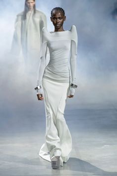 Rick Owens Fall 2022 Ready-to-Wear Collection | Vogue Bouchra Jarrar, Fall 2022, Mode Inspiration, Paris Fashion, Paris Fashion Week