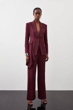 Whether For The Office Or Bar, These Tailored Pants Promise A Polished Look. Boasting A Streamlined Silhouette, This Pair Features A Flattering Wide-Leg Design. Style These Pants With The Two Piece Setinating Blazer To Complete The Look.Wide Leg Designviscose Fabrictailored