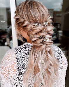 70+ Hottest Bridesmaid Hairstyles For 2023 + Tips & Advice ❤ bridesmaid hairstyles textured braided style wb_upstyles #weddingforward #wedding #bride #bridesmaidhairstyles #weddinghair Modern Bridal Hairstyles, Bridal Ponytail, Tutorial Hair, Rope Braid