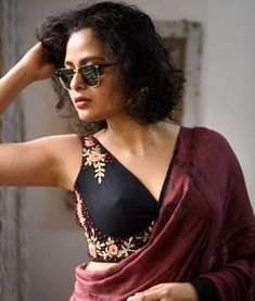 50 Latest V Neck Saree Blouse Designs (2022) V Neck Saree Blouse, V Neck Blouse Designs, V Neckline Blouse, Front Blouse Designs, Blouse Party Wear, Readymade Blouses Online, Pattern Blouses, Embroidered Blouses