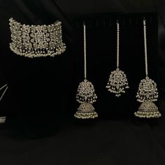 Indian Bridal Jewelry. Pakistani Jewelry. Necklace. Mang Tika & Earring Set. Bridal Jewelry Pakistani, Mang Tika, Indian Bridal Jewelry, Jewelry Pakistani, Pakistani Jewelry, Bridal Jewellery Indian, Indian Bridal, Jewelry Necklace, Bridal Jewelry