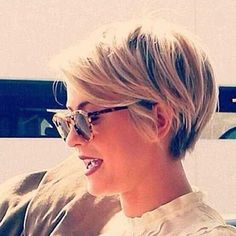 Trendy Stylish Short Hairstyles 2015 Celebrity Short Haircuts, Celebrity Short Hair, Super Short Hair, 2015 Hairstyles, Hair 2018, Long Pixie, Short Haircut