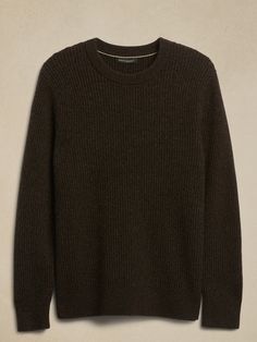 Inspired by traditional Shetland sweaters, this beautiful ribbed-knit sweater is cleverly crafted from a sumptuous blend of warm, luxurious wool to keep you cozy on all cold-weather adventures.  FROM ITALY'S FILPUCCI MILL: Fueled by a tradition of cr Mens Fall Sweaters, Dark Academia Men, Clothing Png, Sweater Outfits Men, Mens Knit Sweater, Pants Outfit Men, Mens Cardigan Sweater, Mens Casual Dress Outfits, Stylish Mens Outfits