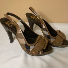 Burberry sling back open toe platform heels Open toe platform 5in heel in very good condition barley worn Burberry Shoes Heels Burberry Heels, Vintage High Heels, Casual Formal Dresses, Burberry Shoes, Sling Back, Barley, Platform Heels, Women's Shoes Sandals, Shoes Women Heels