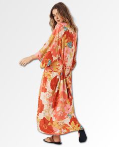 The latest addition to join our Spell maxi robes, our Tyler Maxi Robe is inspired by collections of antique oriental robes in all their bright and colourful splendour. We see this collector’s piece being thrown over swim around poolside parties, swanning around home over your most comfortable intimates set, or wrapped and tied as a maxi dress. Whichever way you wear it, we hope it’s as treasured to you as it is to us. - Crafted in our liquid-like jacquard weave fabric- Patch pockets- Detachable Kimono Shirt, Bohemian Kimono, Boho Style Outfits, Flower Leaves, Leaves Print, Weave Fabric, Cotton Kimono, Boho Kimono, Maxi Robes