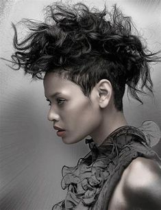 35 Captivating Curly Mohawk Styles for Women – HairstyleCamp Short Hair Mohawk, Natural Hair Mohawk, Mohawk Hairstyles For Women, Short Mohawk, Curly Mohawk, Brown Curly Hair, Punk Hair