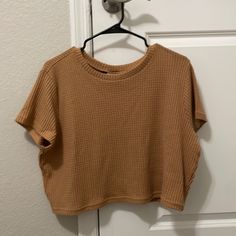 Brand New, Never Been Worn. This Teddy Bear Brown Colored Cropped Tee Is Such A Simple Yet Cute And Comfy Style Super Soft Waffle Knit Material. Semi Stretchy And Super Cozy Ask Me Any Questions :) I Will Be Happy To Help! Brown Crew Neck Crop Top For Fall, Brown Summer Crew Neck Knit Top, Casual Brown Crop Top For Fall, Brown Cotton Crop Top, Trendy Brown Crew Neck Top, Casual Brown Crew Neck Knit Top, Brown Casual Tops With Relaxed Fit, Beige Short Sleeve Tops For Fall, Brown Relaxed Fit Casual Top