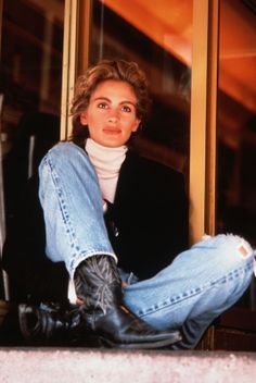 Julia Roberts  Movie Star Julia Roberts  Stunning!! Look Jean, Denim Inspiration, Look Retro, Looks Street Style, Mode Inspo, Looks Chic, Look Vintage, 가을 패션