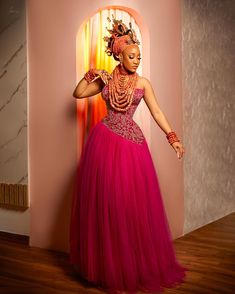 Elegance Outfit, Joy Fashion, Modest Dresses Fashion, Classy Gowns, Lace Gown Styles, Kente Styles, African Inspired Clothing, Dinner Dress Classy, Lace Dress Styles