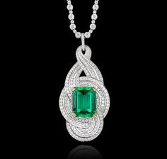 Green Necklaces, White Gold Necklace, Proposal Box, Color Jewelry, Jewellery Inspiration, Precious Jewels, Gold Jewelry Necklace, Diamond Earring, The Royal Family