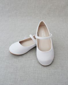 Satin Maryjane flats which is great for comfort and gorgeous simplicity. Perfect for flower girls, birthday parties, formal events, baptism shoes and communion shoes. FREE SHIPPING OF US ORDERS OF $100 AND MORE! Girls Birthday Parties, Communion Shoes, Flower Girl Shoes, White Champagne, Costume Shoes, Mary Jane Flats, Girls Birthday, Flower Girls, Pink Satin