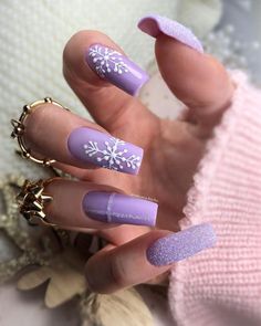 Nail Art Noel, Snow Nails, Snowflake Nail, January Nails, Purple Nail Designs, Purple Nail