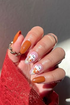 Halloween Nail Designs On Short Nails, Boho Ghost Nails, Girly Ghost Nails, Ghost Almond Nails, October Almond Nails Ideas, Ghost And Flower Nails, Flower Ghost Nails, Ghost Flower Nails, Nasa Nails