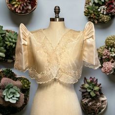 Bolero Embroidered Lace Floral Filipiniana Wedding Maria Clara Beige Size Small | eBay Maria Clara Dress, Filipiniana Wedding, Filipiniana Dress, Maria Clara, Scallop Edge, Shades Of Beige, Fashion Design Clothes, Embroidered Lace, Dress Clothes For Women