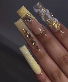 Baddie Poses, Mom Nails, Quinceanera Nails, Hard Nails, Aesthetic Nails, Girly Acrylic Nails, Glow Nails, Acrylic Nails Coffin Pink, Soft Nails