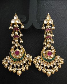 Antique Gold Finish Silver Jewelry Statement Earrings Kundan Bridal Jewelry Earrings for Indian and Pakistani Brides for all Occasions. *It's Handmade Indian Ethnic Kundan Earrings Set. *It's made from Silver n Copper Pink ,Green N White Multi color Kundan Stones Settings with 22k gold Plating as shown in picture. *It it Pure Ethnic Look with Antique Touch and 3 Inch Long. *Our all jewelry is made from semiprecious stones and beads. *WARRANTY: ITS GENUINE HANDMADE JEWELRY AND WE ARE GIVING LONG Jwellary Desi, Mango Haram, Chand Bali, Ear Tops, Jellyfish Light, Earrings Kundan, Mang Tikka, Bridal Jewellery Earrings, Copper And Pink