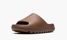 Adidas Yeezy Slide "Flax" Color: Flax/Flax/Flax Style: FZ5896 Brown Yeezy Slides, Adidas Yeezy Slides, 70s Converse, Adidas Yeezy Slide, Nike X Travis Scott, Ugg Ultra Mini, Most Popular Shoes, Converse Run Star Hike, Yeezy Slides