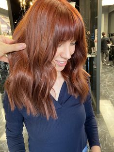 Medium Copper Hair, Strawberry Red Hair, Red Hair Brown Eyes, Light Auburn Hair, Red Balayage Hair, Copper Hair Color, Hair Color Auburn