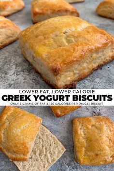 Healthy Biscuits And Gravy, Simple Biscuit Recipe, Greek Yogurt Biscuits, Yogurt Biscuits, Mason Woodruff, Healthy Biscuits, Iifym Recipes, Low Fat Chicken, Easy Biscuit Recipe