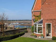 The Waterfront B&B provides luxurious accommodation in Wells-next-the-Sea, just steps from the sea and close to the town centre. B & B, The Sea