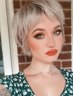 Bob Haircut For Fine Hair, Short Layered, Edgy Short Hair, Queen Hair, Edgy Hair, Short Pixie Haircuts, Haircuts For Fine Hair, Short Blonde