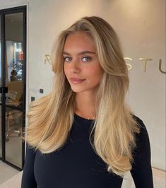 Lived In Honey Blonde, Blonde 2024, Margot Robbie Hair, Butter Blonde Hair, Slavic Hair, Baby Blonde Hair, Hair Lights, Slavic Girl, Blonde Hair Inspo