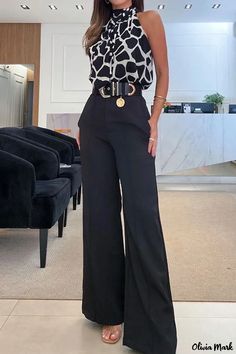 Olivia Mark - Chic Sleeveless Halter Two-Piece Set with Geometric Print (Belt Not Included) Outfit Elegantes, Sleeveless Suit, Two Piece Pants Set, Casual Wide Leg Pants, Elegante Casual, Loose Tops, Maxi Dress With Sleeves, Work Attire, Geometric Print