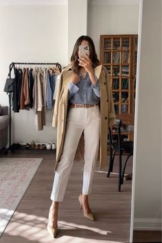 Conference Outfit, Beige Hose, Casual Work Outfits Women, Look Office, Elegante Casual, Casual Work Outfit