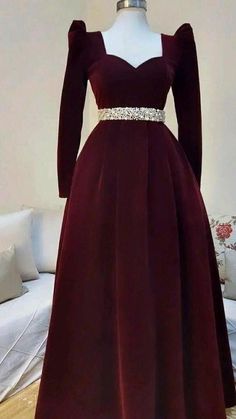 Velvet Dress Designs Gowns, Stylish Party Dresses Classy, Party Wear Gowns, Long Gown Design, Velvet Dress Designs, Stylish Short Dresses, Women Dresses Classy, Fancy Dresses Long, Trendy Dress Outfits